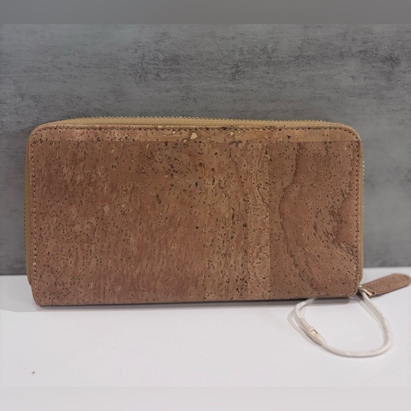 NWOT The Royal Standard Cork Women’s Zippered Wallet - Picture 1 of 6